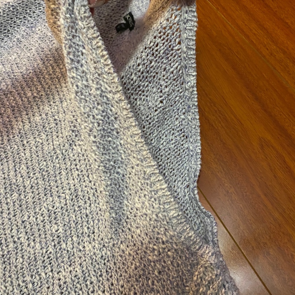 Express Sweater - Picture 3 of 4